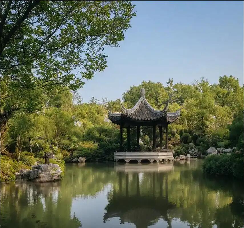 乌鲁木齐平庸餐饮有限公司